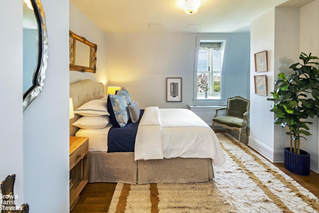 New York, New York, 10019, United States, 4 Bedrooms Bedrooms, ,4 BathroomsBathrooms,Residential,For Sale,1995502