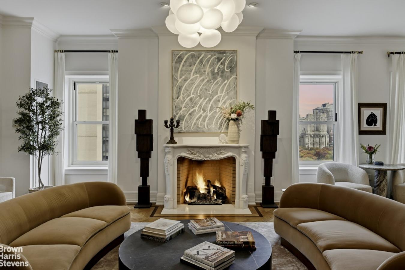 New York, New York, 10019, United States, 4 Bedrooms Bedrooms, ,4 BathroomsBathrooms,Residential,For Sale,1995502