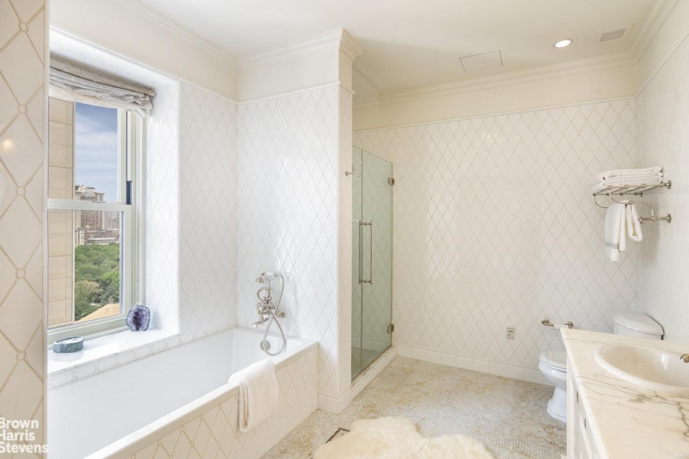 New York, New York, 10019, United States, 4 Bedrooms Bedrooms, ,4 BathroomsBathrooms,Residential,For Sale,1995502