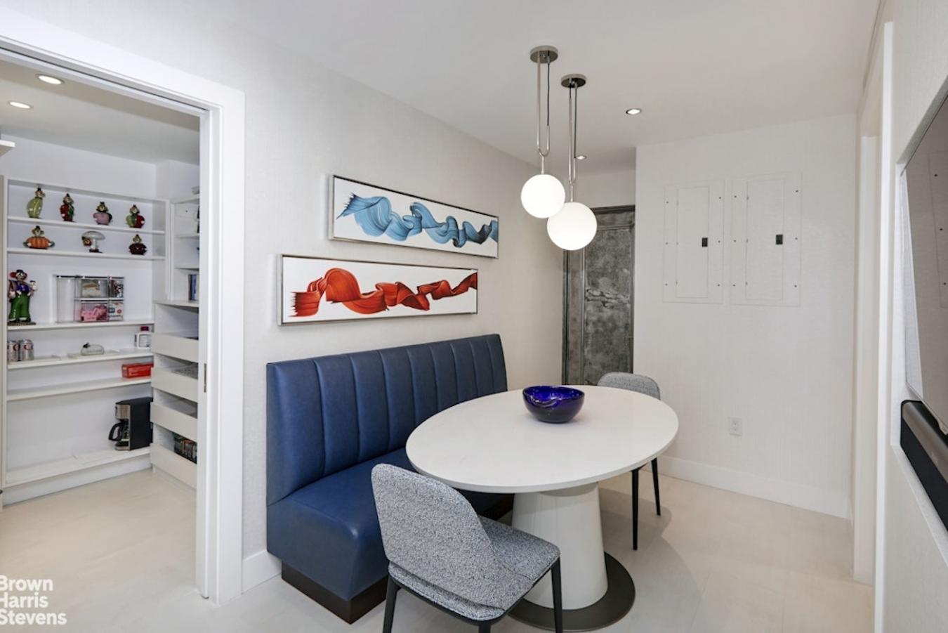 New York, New York, 10128, United States, 4 Bedrooms Bedrooms, ,3 BathroomsBathrooms,Residential,For Sale,1995501