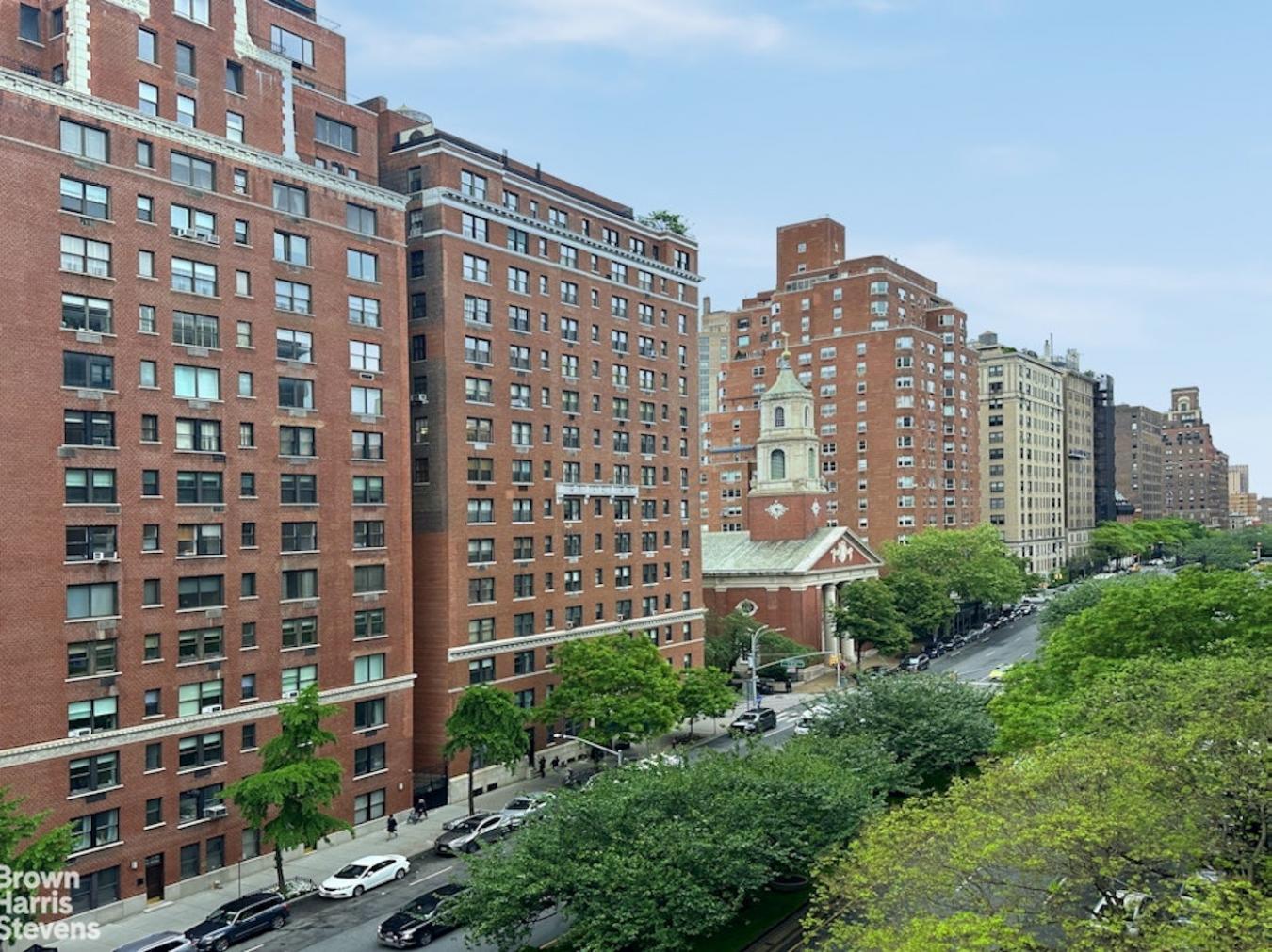 New York, New York, 10128, United States, 4 Bedrooms Bedrooms, ,3 BathroomsBathrooms,Residential,For Sale,1995501