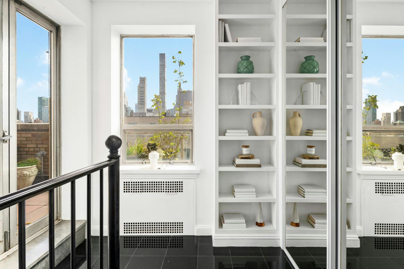 New York, New York, 10021, United States, 2 Bedrooms Bedrooms, ,2 BathroomsBathrooms,Residential,For Sale,1995498