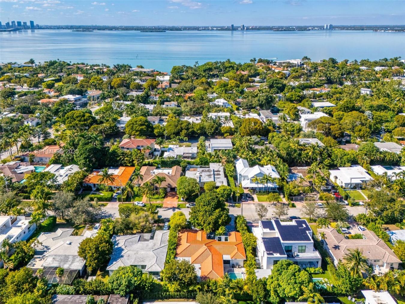 Miami Beach, Florida, 33140, United States, 4 Bedrooms Bedrooms, ,3 BathroomsBathrooms,Residential,For Sale,1997858