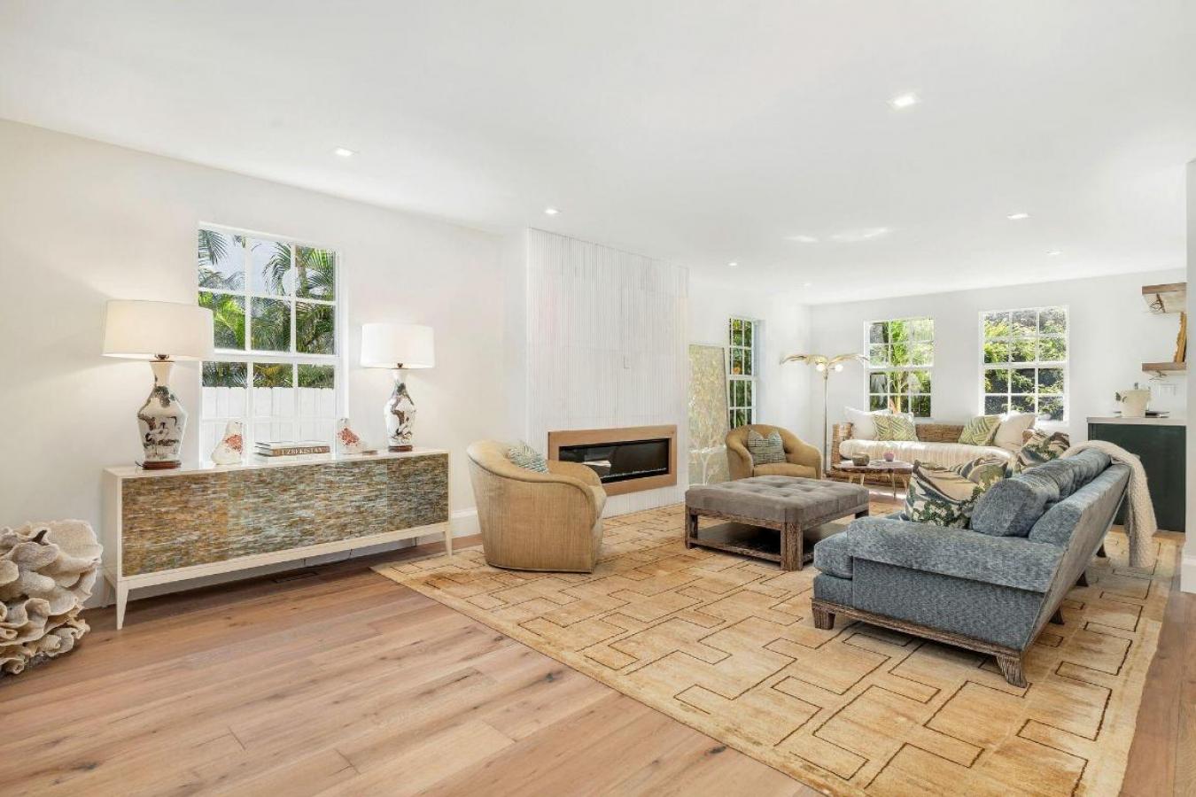 West Palm Beach, Florida, 33405, United States, 4 Bedrooms Bedrooms, ,3 BathroomsBathrooms,Residential,For Sale,1995497