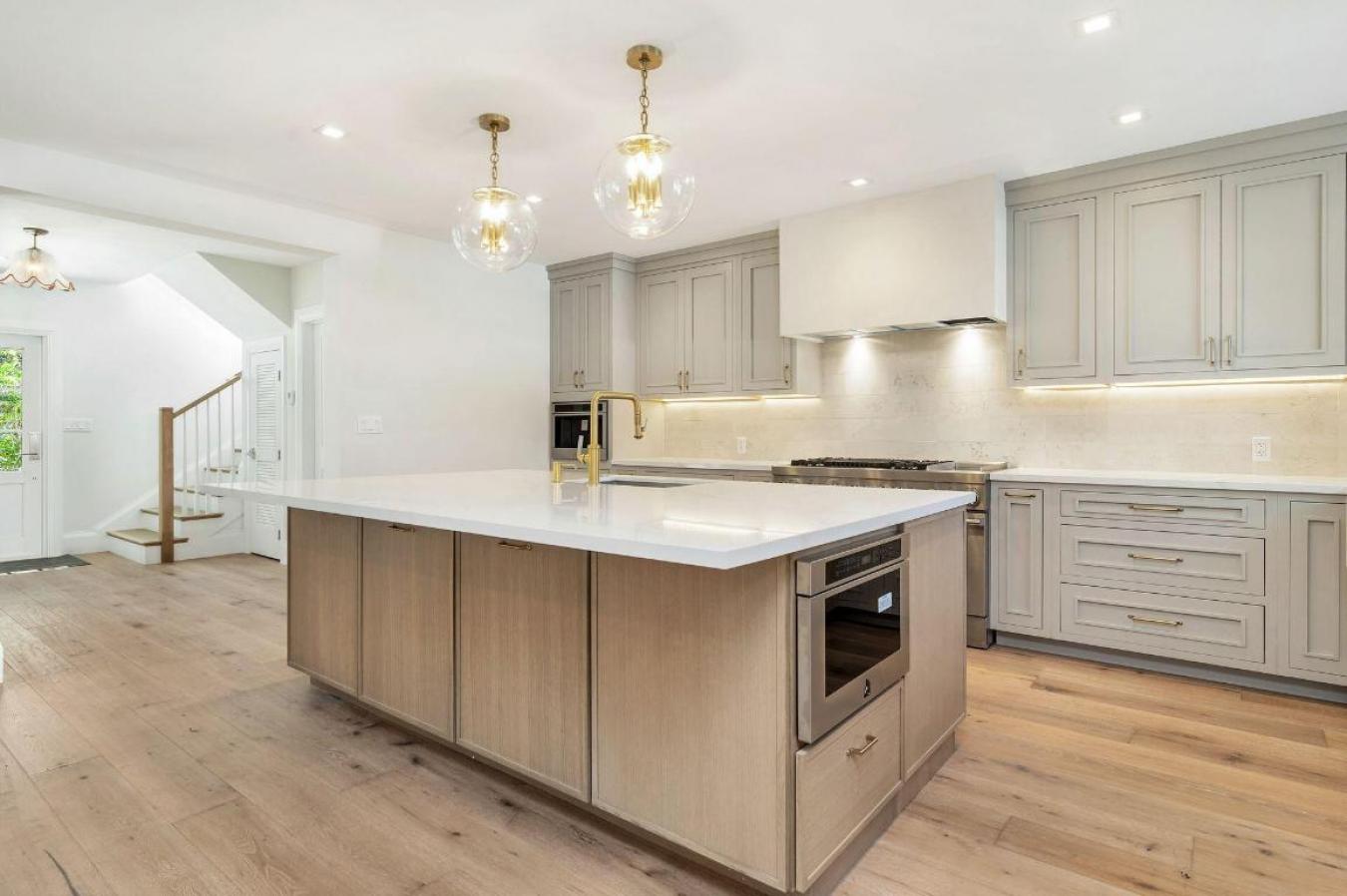 West Palm Beach, Florida, 33405, United States, 4 Bedrooms Bedrooms, ,3 BathroomsBathrooms,Residential,For Sale,1995497