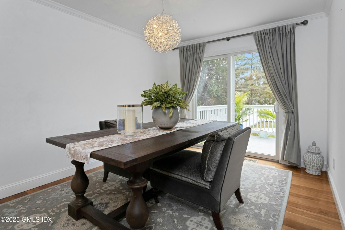 Greenwich, Connecticut, 06831, United States, 3 Bedrooms Bedrooms, ,2 BathroomsBathrooms,Residential,For Sale,2012433