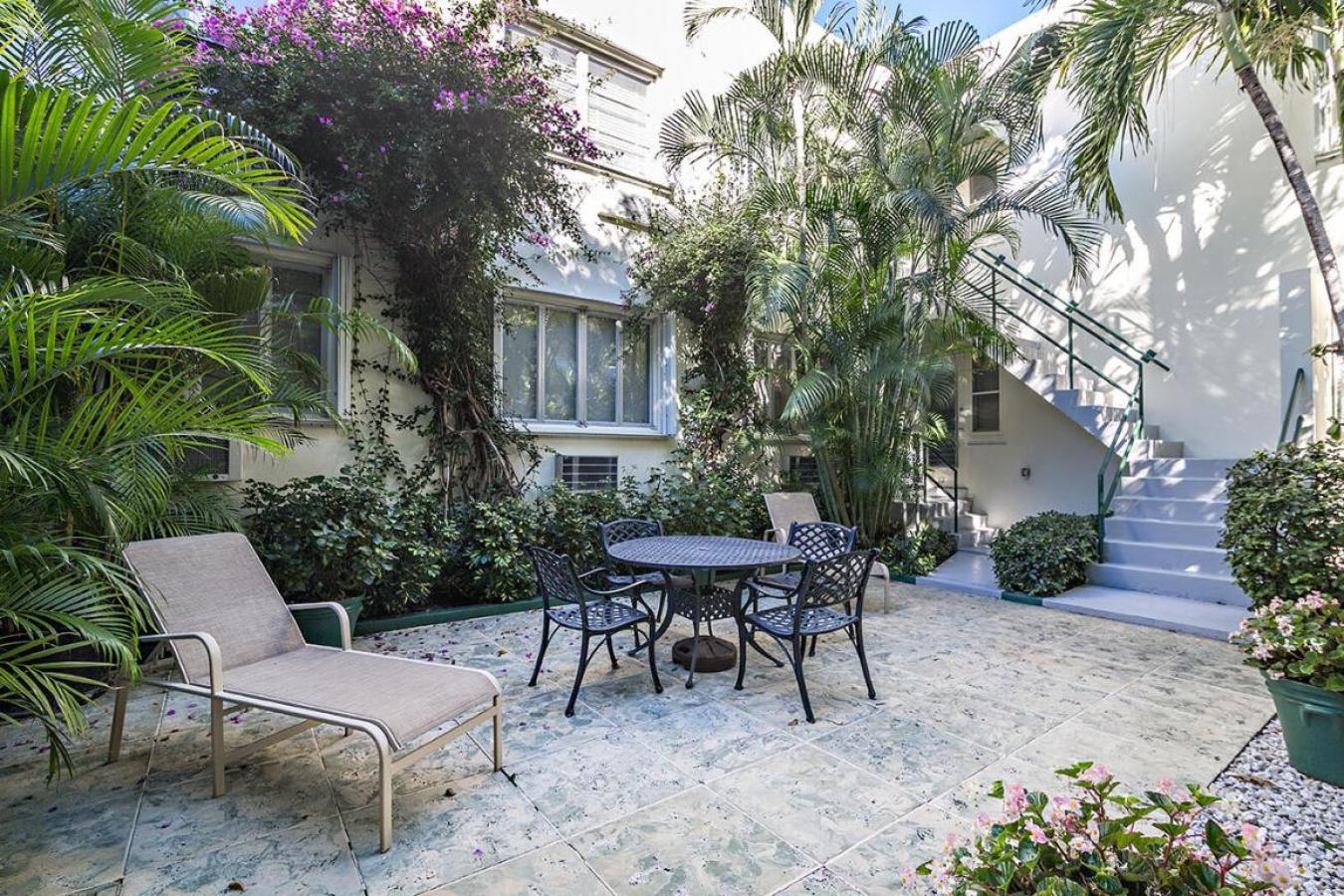 Palm Beach, Florida, 33480, United States, 2 Bedrooms Bedrooms, ,1 BathroomBathrooms,Residential,For Sale,1995489