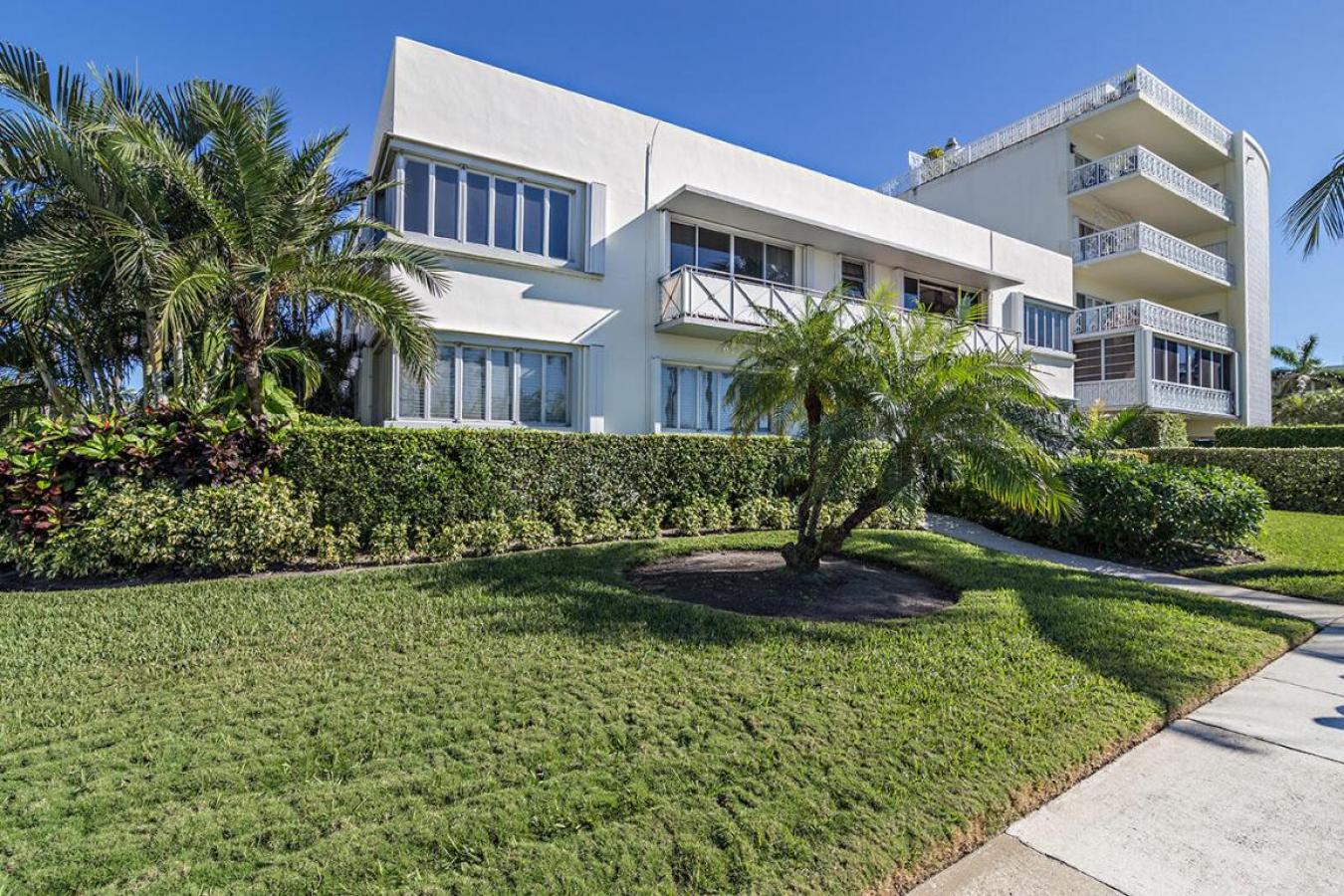 Palm Beach, Florida, 33480, United States, 2 Bedrooms Bedrooms, ,1 BathroomBathrooms,Residential,For Sale,1995489