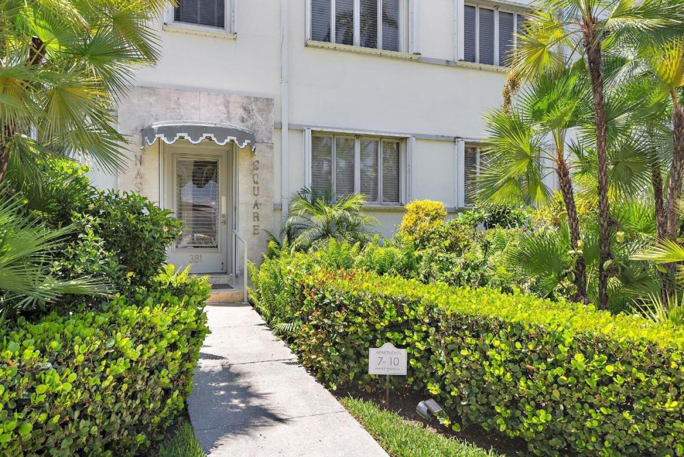 Palm Beach, Florida, 33480, United States, 2 Bedrooms Bedrooms, ,1 BathroomBathrooms,Residential,For Sale,1995489