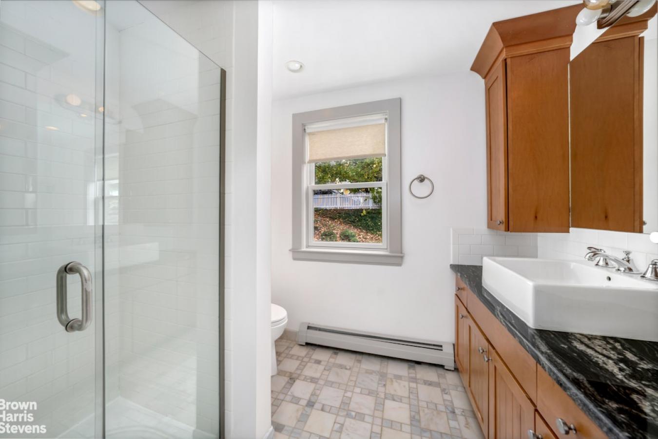 Bronxville, New York, 10708, United States, 3 Bedrooms Bedrooms, ,2 BathroomsBathrooms,Residential,For Sale,1995487