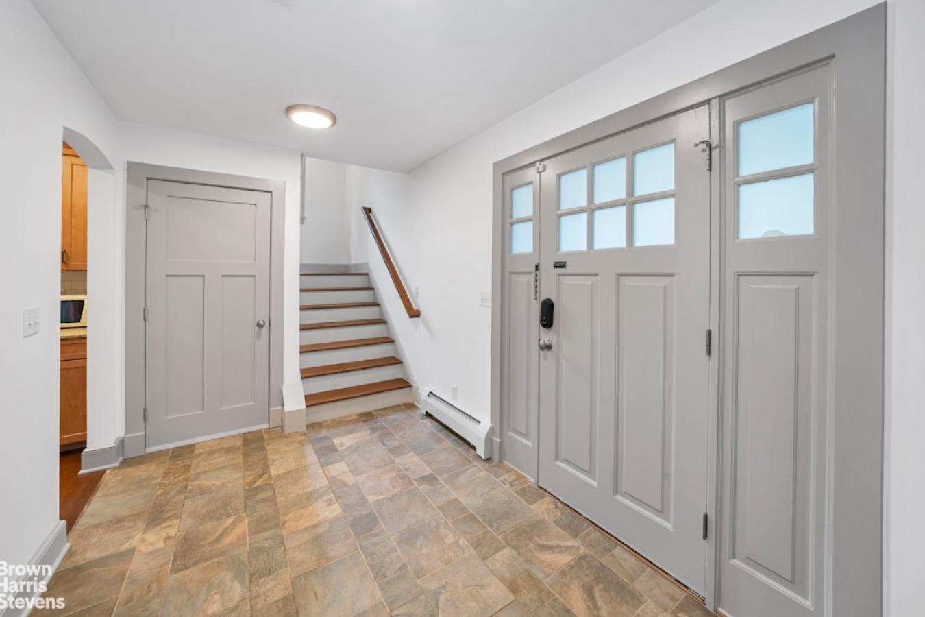 Bronxville, New York, 10708, United States, 3 Bedrooms Bedrooms, ,2 BathroomsBathrooms,Residential,For Sale,1995487