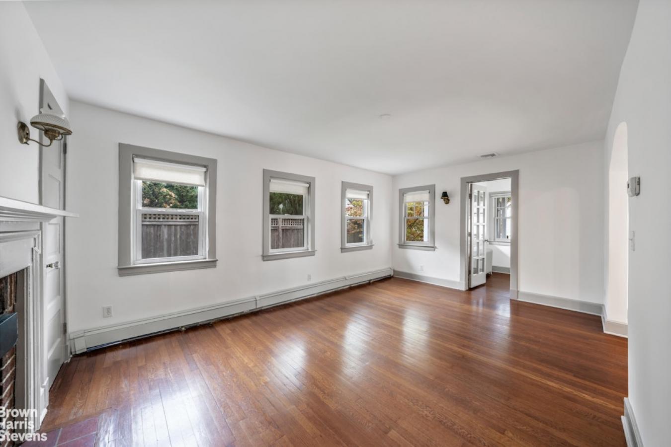 Bronxville, New York, 10708, United States, 3 Bedrooms Bedrooms, ,2 BathroomsBathrooms,Residential,For Sale,1995487
