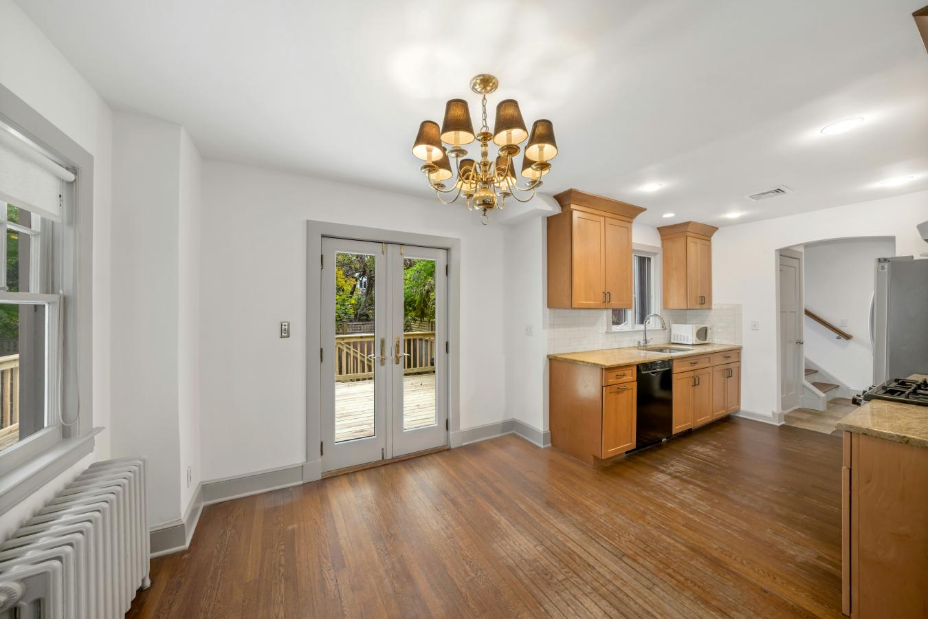 Bronxville, New York, 10708, United States, 3 Bedrooms Bedrooms, ,2 BathroomsBathrooms,Residential,For Sale,1995487
