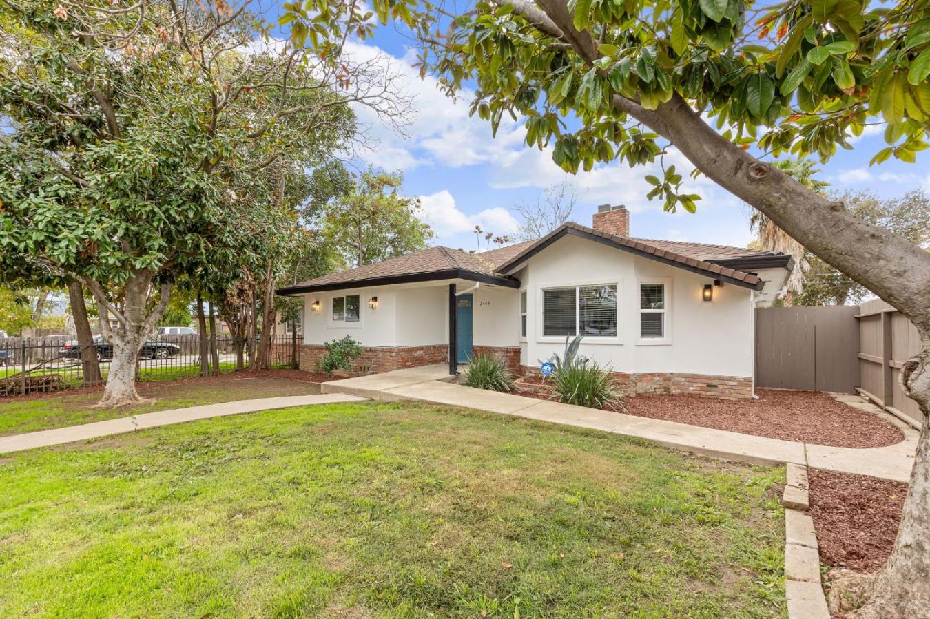 Sacramento, Sacramento, 95815, United States, 4 Bedrooms Bedrooms, ,3 BathroomsBathrooms,Residential,For Sale,1996537