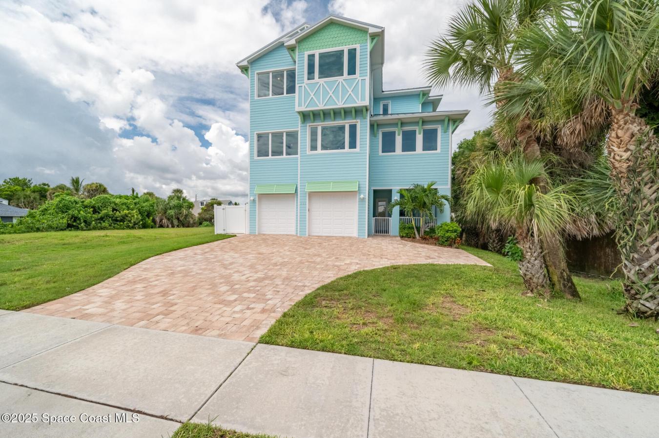 Cocoa Beach, Brevard, 32931, United States, 4 Bedrooms Bedrooms, ,4 BathroomsBathrooms,Residential,For Sale,1996535