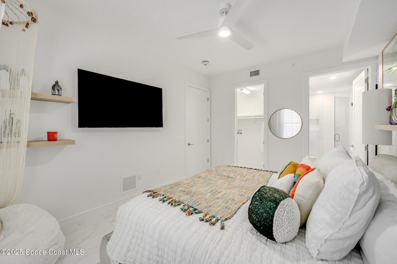 Welcome to one of Cocoa Beachs finest most recently built, State of th – image 13