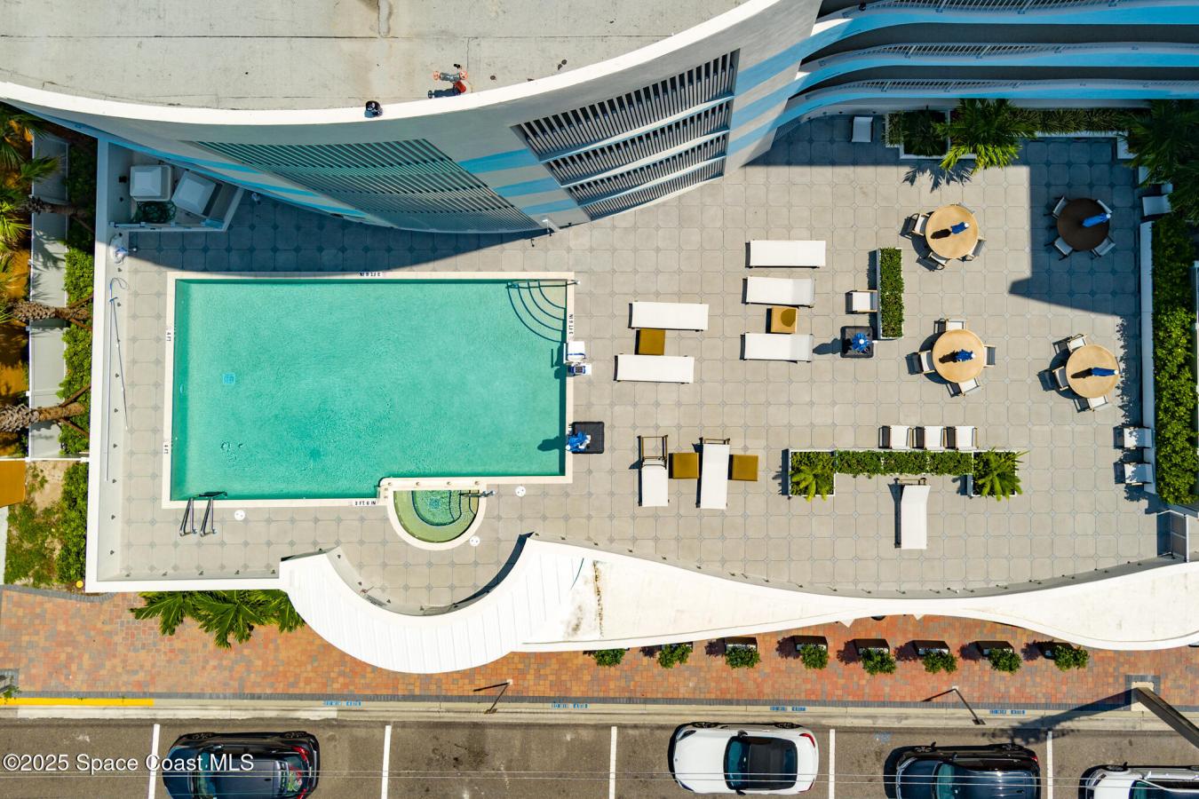 Welcome to one of Cocoa Beachs finest most recently built, State of th – image 3