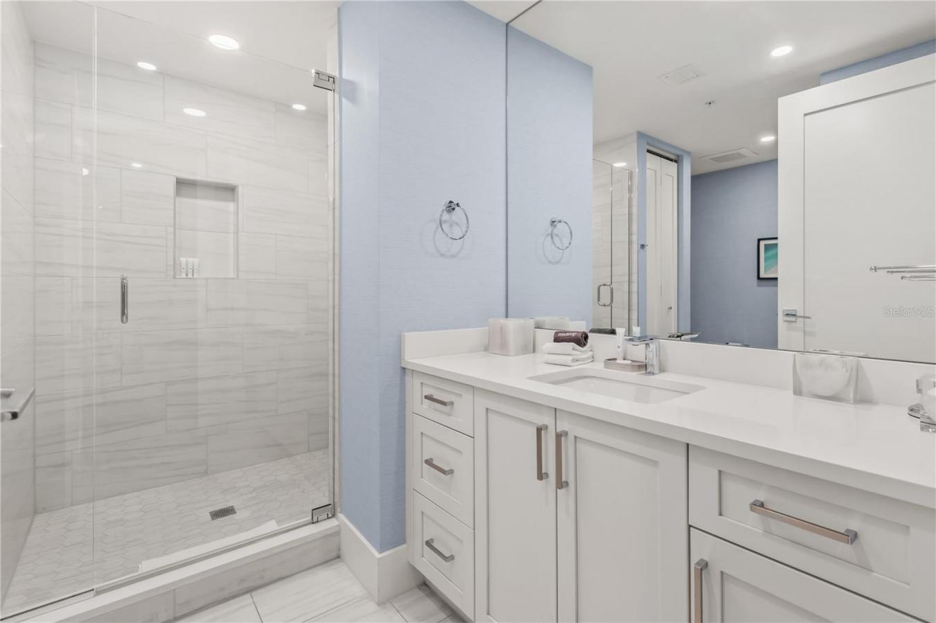 SARASOTA, Sarasota, 34242, United States, 2 Bedrooms Bedrooms, ,2 BathroomsBathrooms,Residential,For Sale,1996534