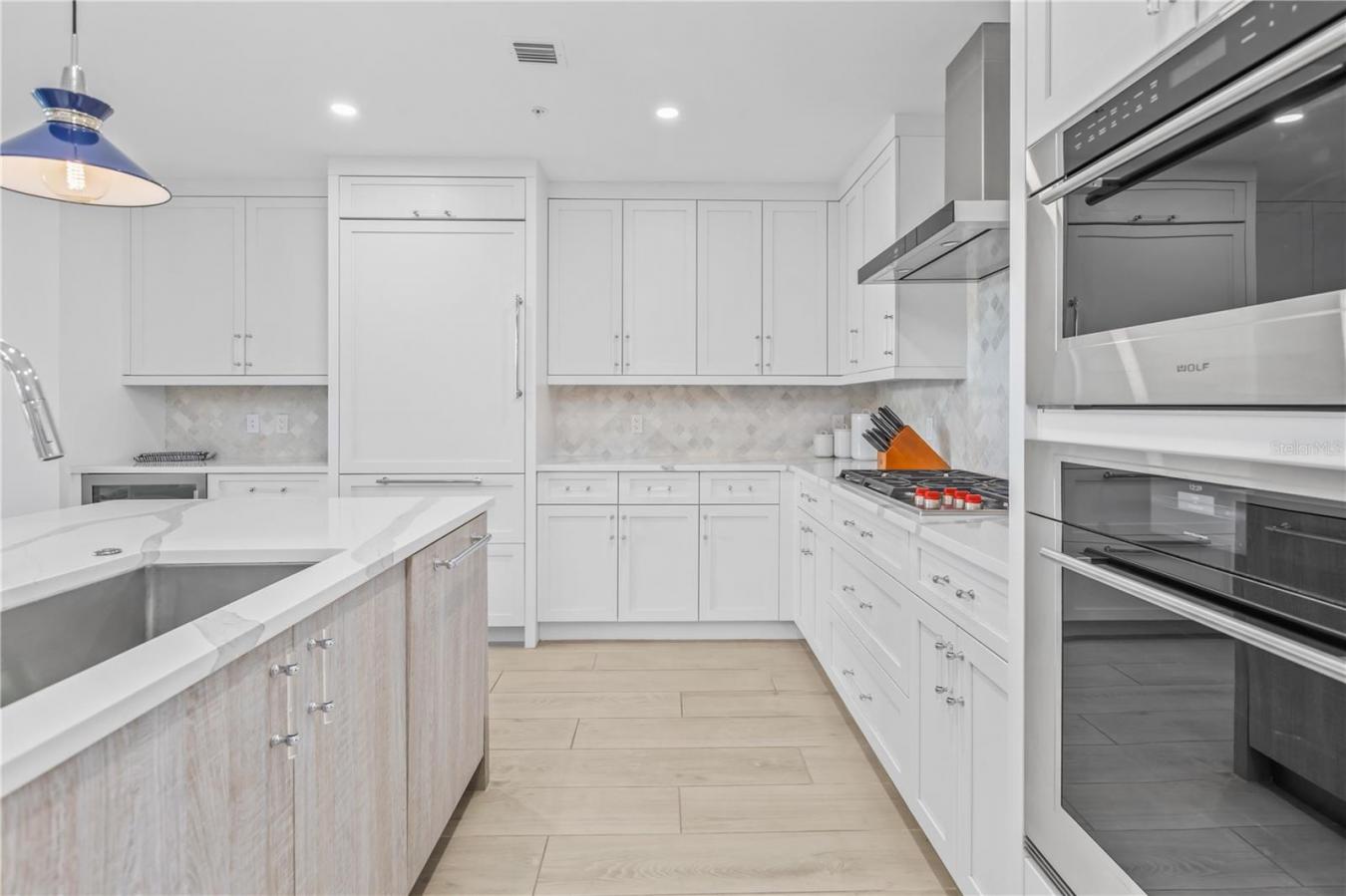 SARASOTA, Sarasota, 34242, United States, 2 Bedrooms Bedrooms, ,2 BathroomsBathrooms,Residential,For Sale,1996534