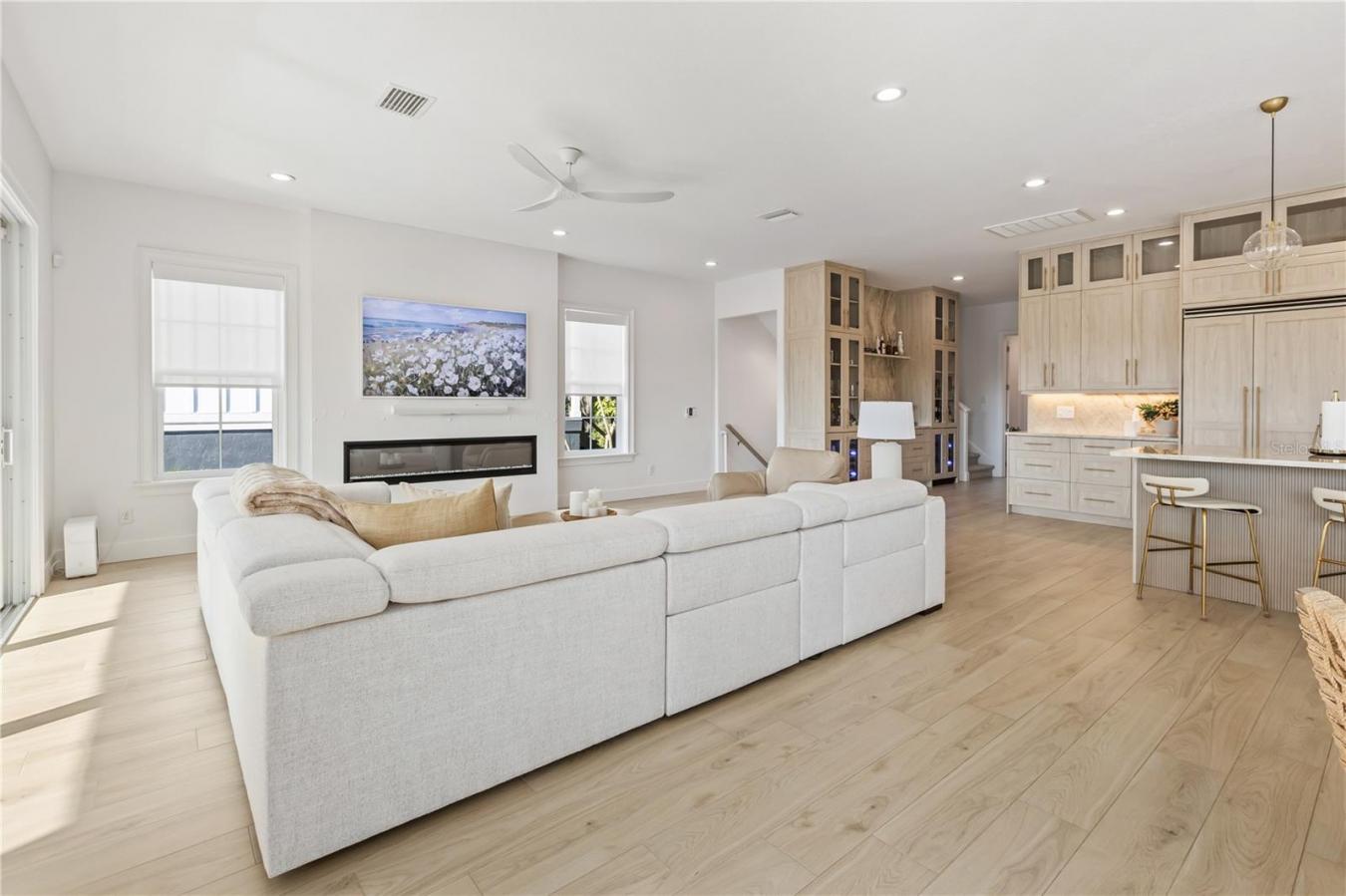 SARASOTA, Sarasota, 34242, United States, 5 Bedrooms Bedrooms, ,5 BathroomsBathrooms,Residential,For Sale,1996532