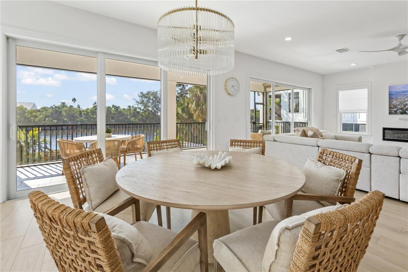 SARASOTA, Sarasota, 34242, United States, 5 Bedrooms Bedrooms, ,5 BathroomsBathrooms,Residential,For Sale,1996532