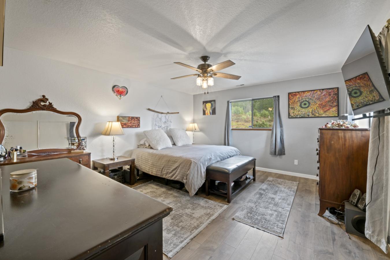 Merlin, Josephine, 97532, United States, 4 Bedrooms Bedrooms, ,3 BathroomsBathrooms,Residential,For Sale,1996531