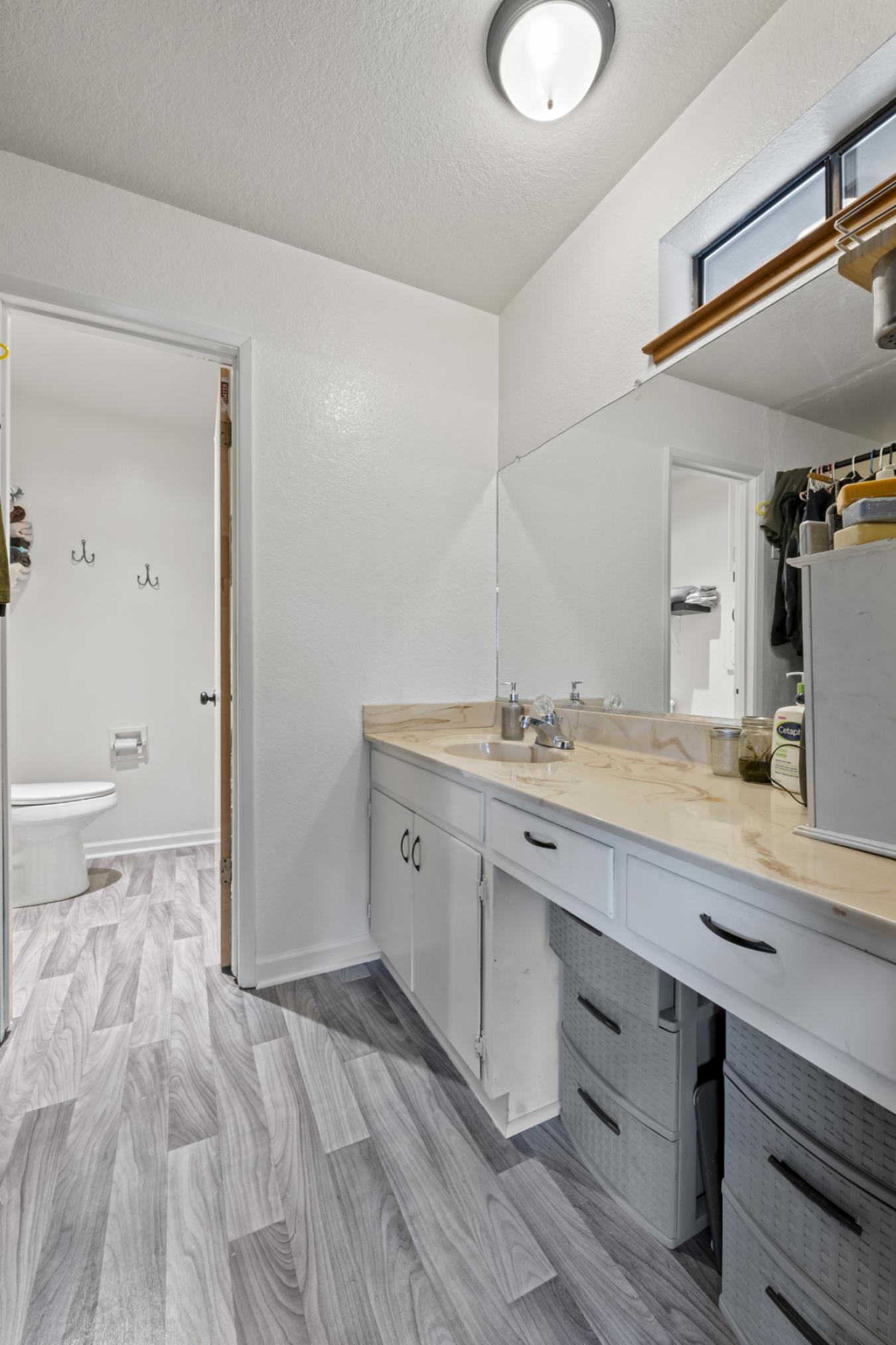 Merlin, Josephine, 97532, United States, 4 Bedrooms Bedrooms, ,3 BathroomsBathrooms,Residential,For Sale,1996531