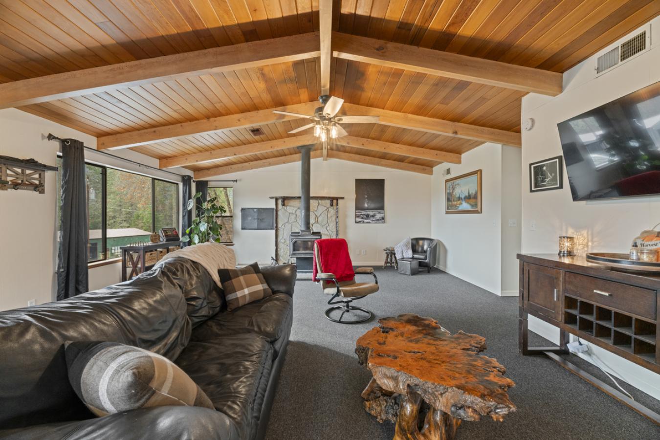 Merlin, Josephine, 97532, United States, 4 Bedrooms Bedrooms, ,3 BathroomsBathrooms,Residential,For Sale,1996531