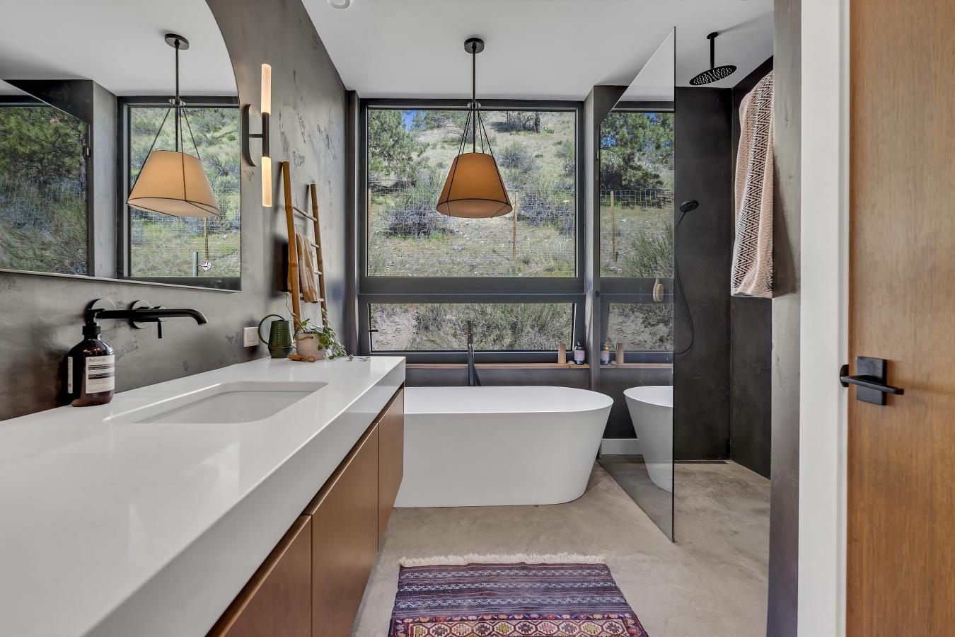 Oliver, BC, V0H 1T5, Canada, 3 Bedrooms Bedrooms, ,3 BathroomsBathrooms,Residential,For Sale,1996528