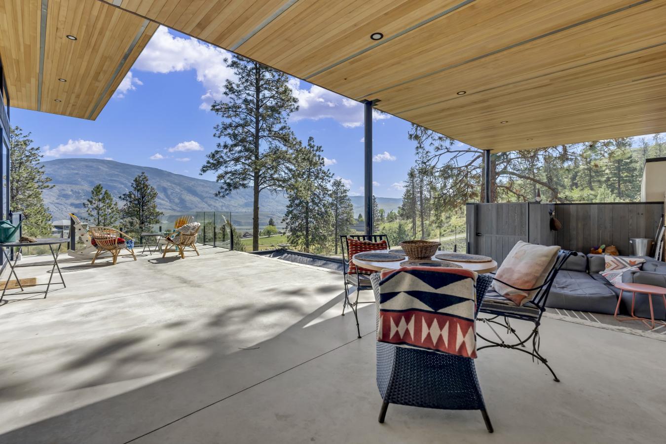 Oliver, BC, V0H 1T5, Canada, 3 Bedrooms Bedrooms, ,3 BathroomsBathrooms,Residential,For Sale,1996528