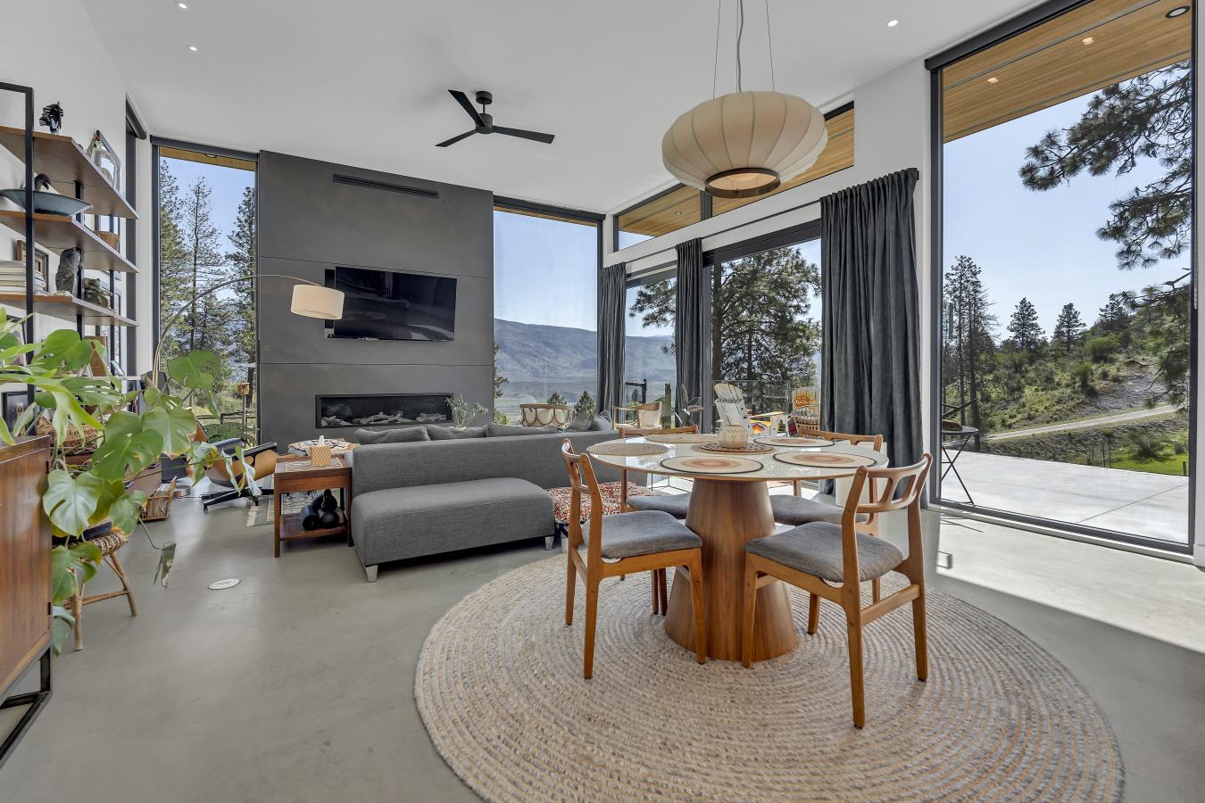 Oliver, BC, V0H 1T5, Canada, 3 Bedrooms Bedrooms, ,3 BathroomsBathrooms,Residential,For Sale,1996528