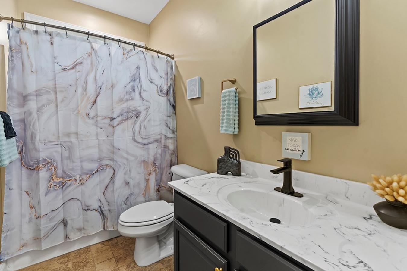 Greenwood, Greenwood, 29649, United States, 5 Bedrooms Bedrooms, ,3 BathroomsBathrooms,Residential,For Sale,1996526