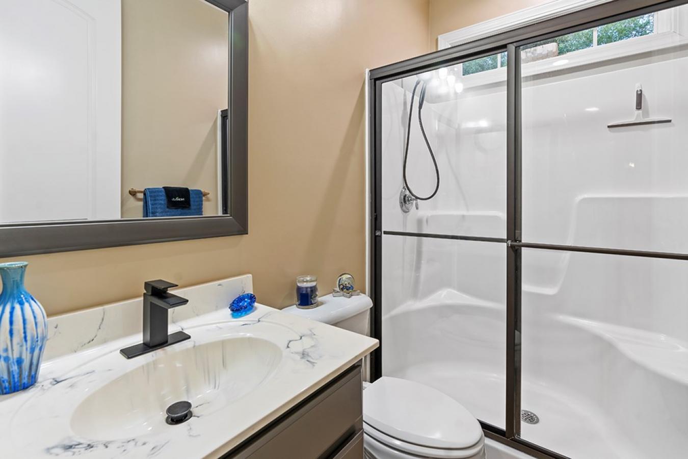 Greenwood, Greenwood, 29649, United States, 5 Bedrooms Bedrooms, ,3 BathroomsBathrooms,Residential,For Sale,1996526