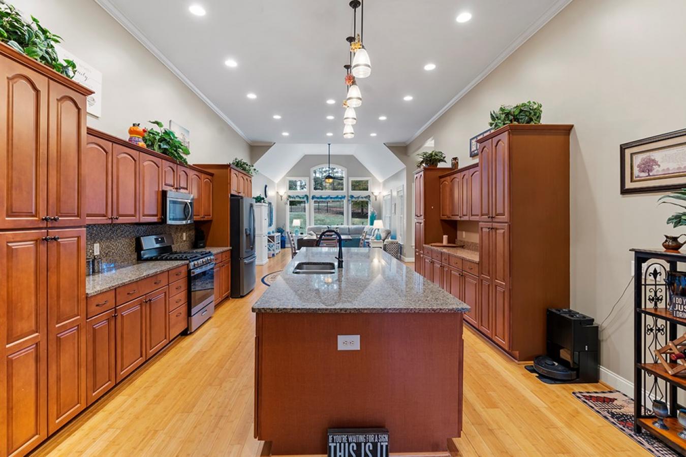 Greenwood, Greenwood, 29649, United States, 5 Bedrooms Bedrooms, ,3 BathroomsBathrooms,Residential,For Sale,1996526