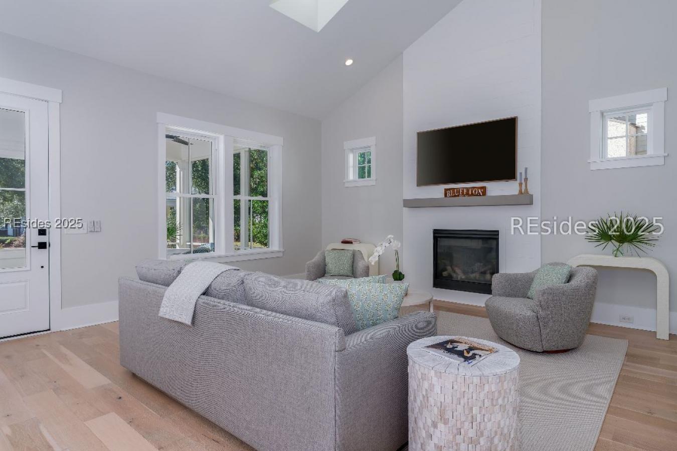 Bluffton, Beaufort, 29910, United States, 2 Bedrooms Bedrooms, ,2 BathroomsBathrooms,Residential,For Sale,1997855