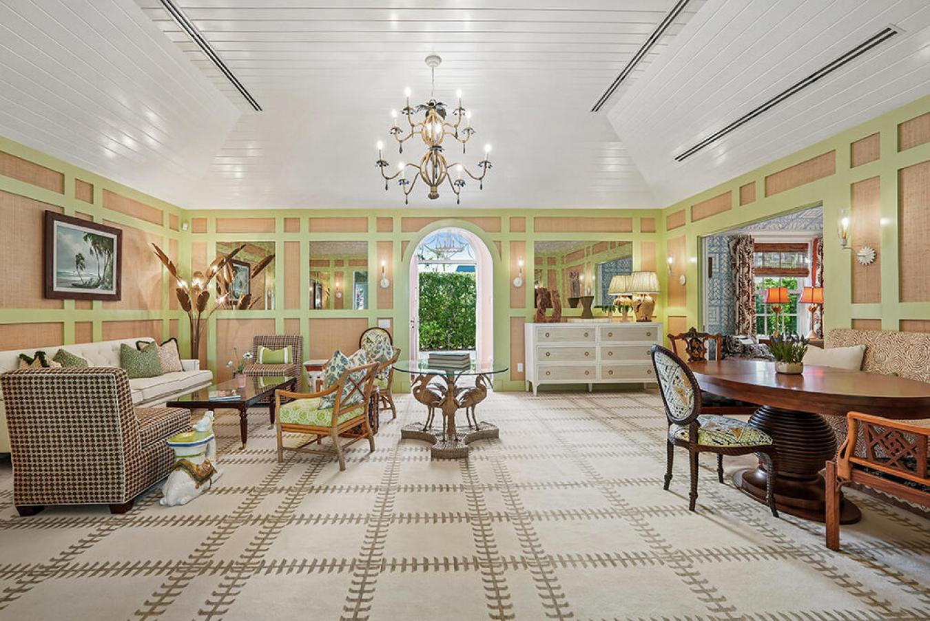 Palm Beach, Florida, 33480, United States, 3 Bedrooms Bedrooms, ,3 BathroomsBathrooms,Residential,For Sale,1996686