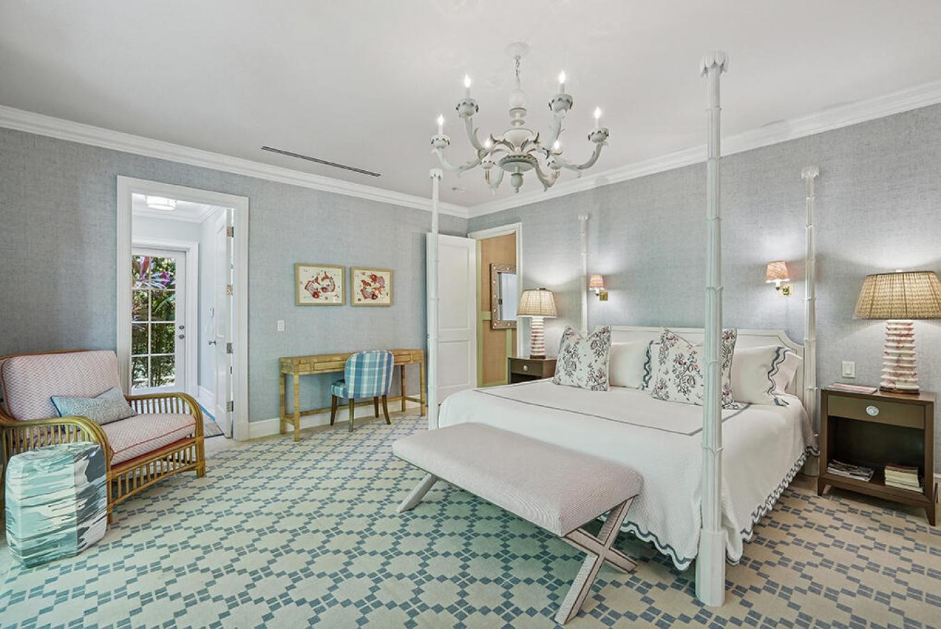 Palm Beach, Florida, 33480, United States, 3 Bedrooms Bedrooms, ,3 BathroomsBathrooms,Residential,For Sale,1996686