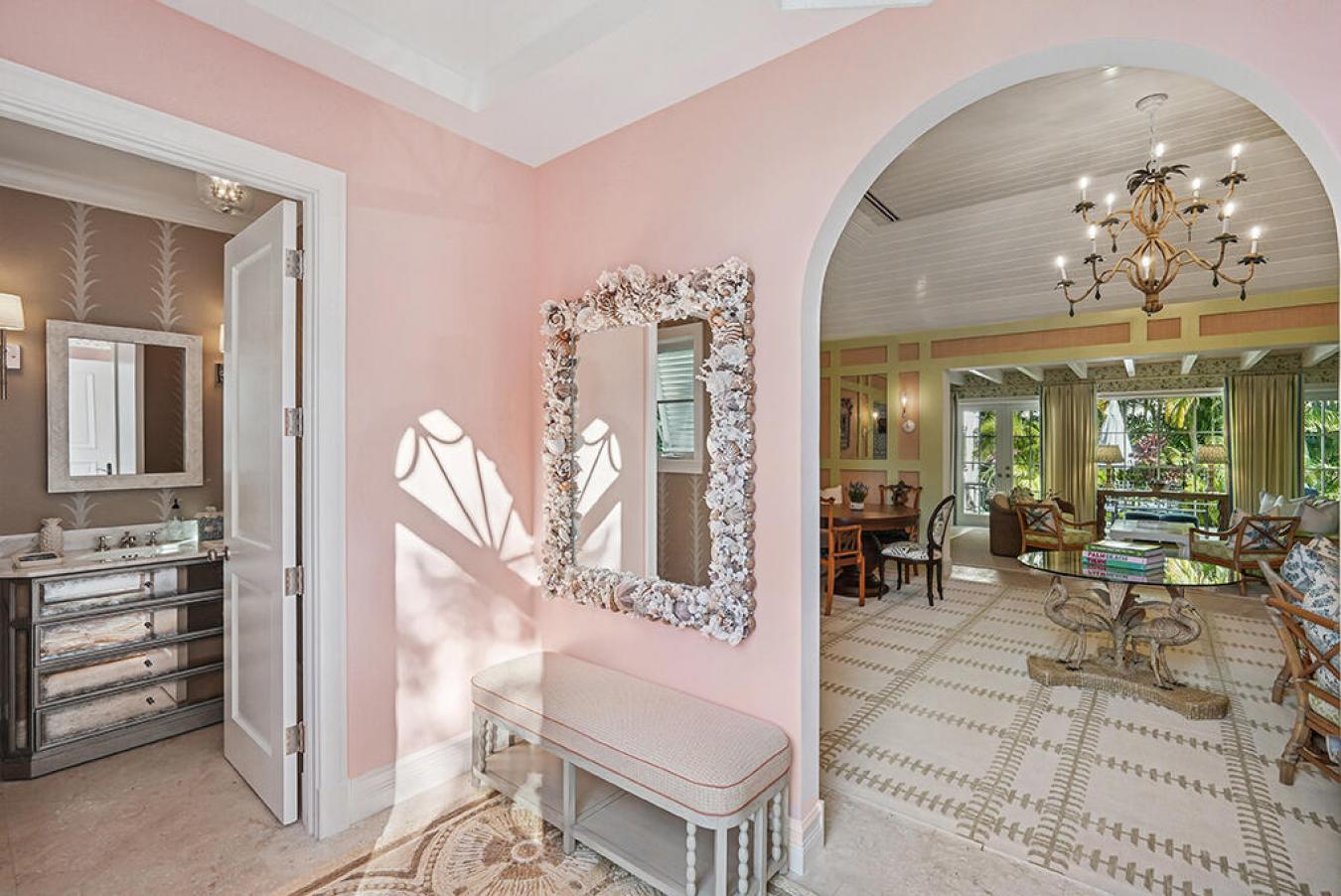 Palm Beach, Florida, 33480, United States, 3 Bedrooms Bedrooms, ,3 BathroomsBathrooms,Residential,For Sale,1996686