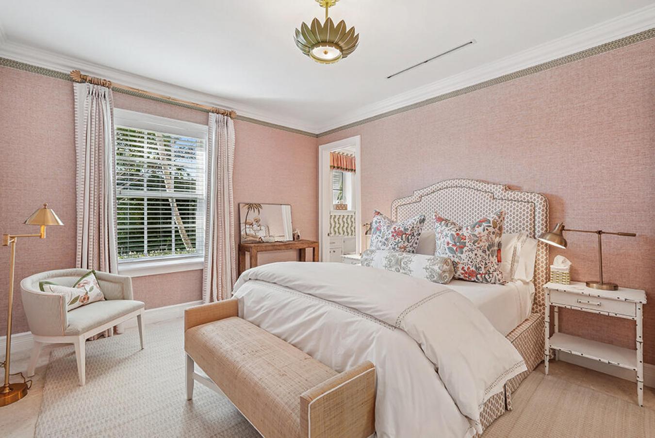 Palm Beach, Florida, 33480, United States, 3 Bedrooms Bedrooms, ,3 BathroomsBathrooms,Residential,For Sale,1996686