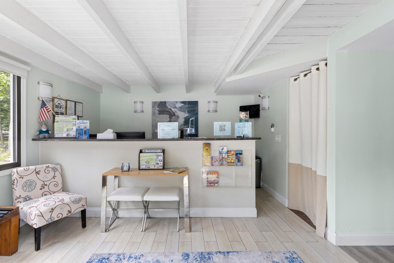 Hampton Bays, New York, 11946, United States, ,Residential,For Sale,1996685