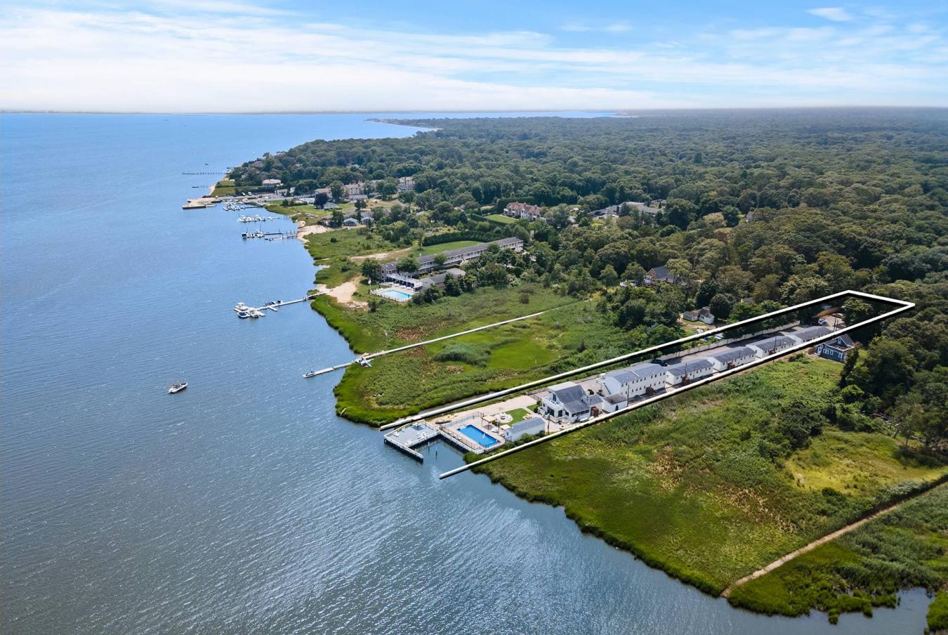 Hampton Bays, New York, 11946, United States, ,Residential,For Sale,1996685