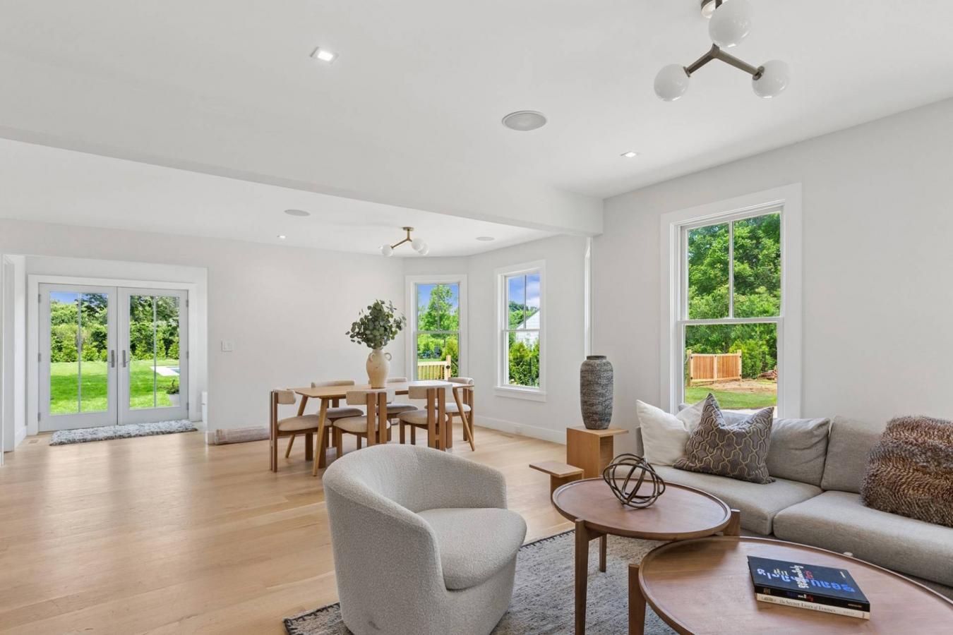 Village of Southampton, New York, 11968, United States, 4 Bedrooms Bedrooms, ,4 BathroomsBathrooms,Residential,For Sale,1996682