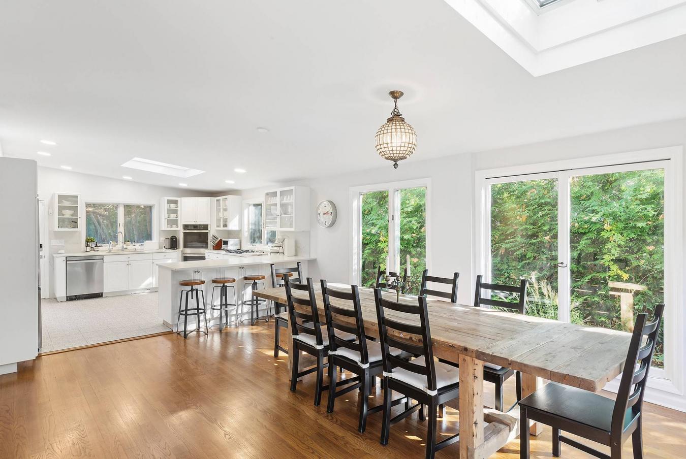 Quiogue, New York, 11978, United States, 4 Bedrooms Bedrooms, ,3 BathroomsBathrooms,Residential,For Sale,2003874