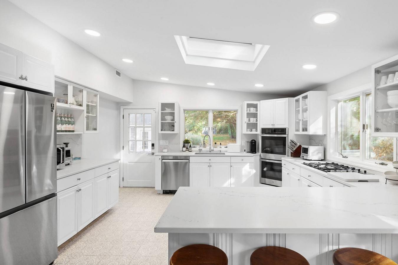 Quiogue, New York, 11978, United States, 4 Bedrooms Bedrooms, ,3 BathroomsBathrooms,Residential,For Sale,2003874