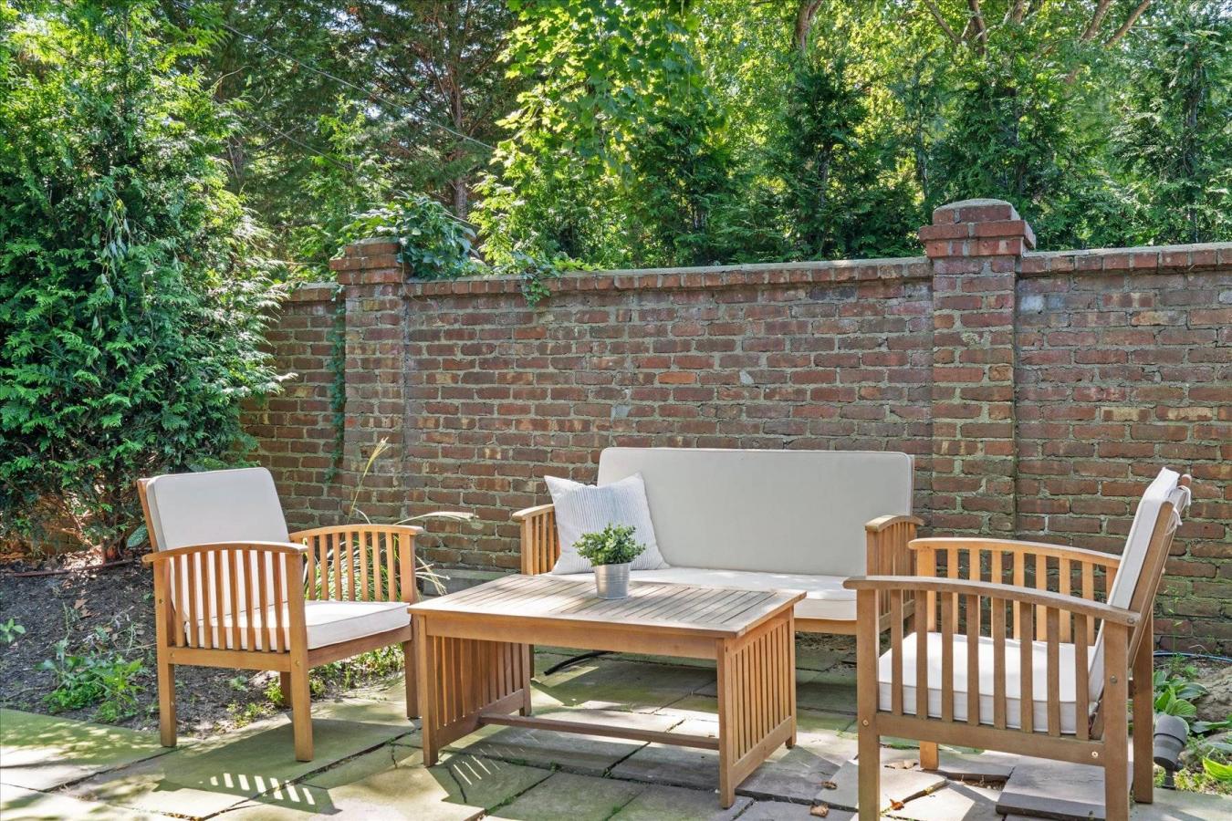 Quiogue, New York, 11978, United States, 4 Bedrooms Bedrooms, ,3 BathroomsBathrooms,Residential,For Sale,2003874