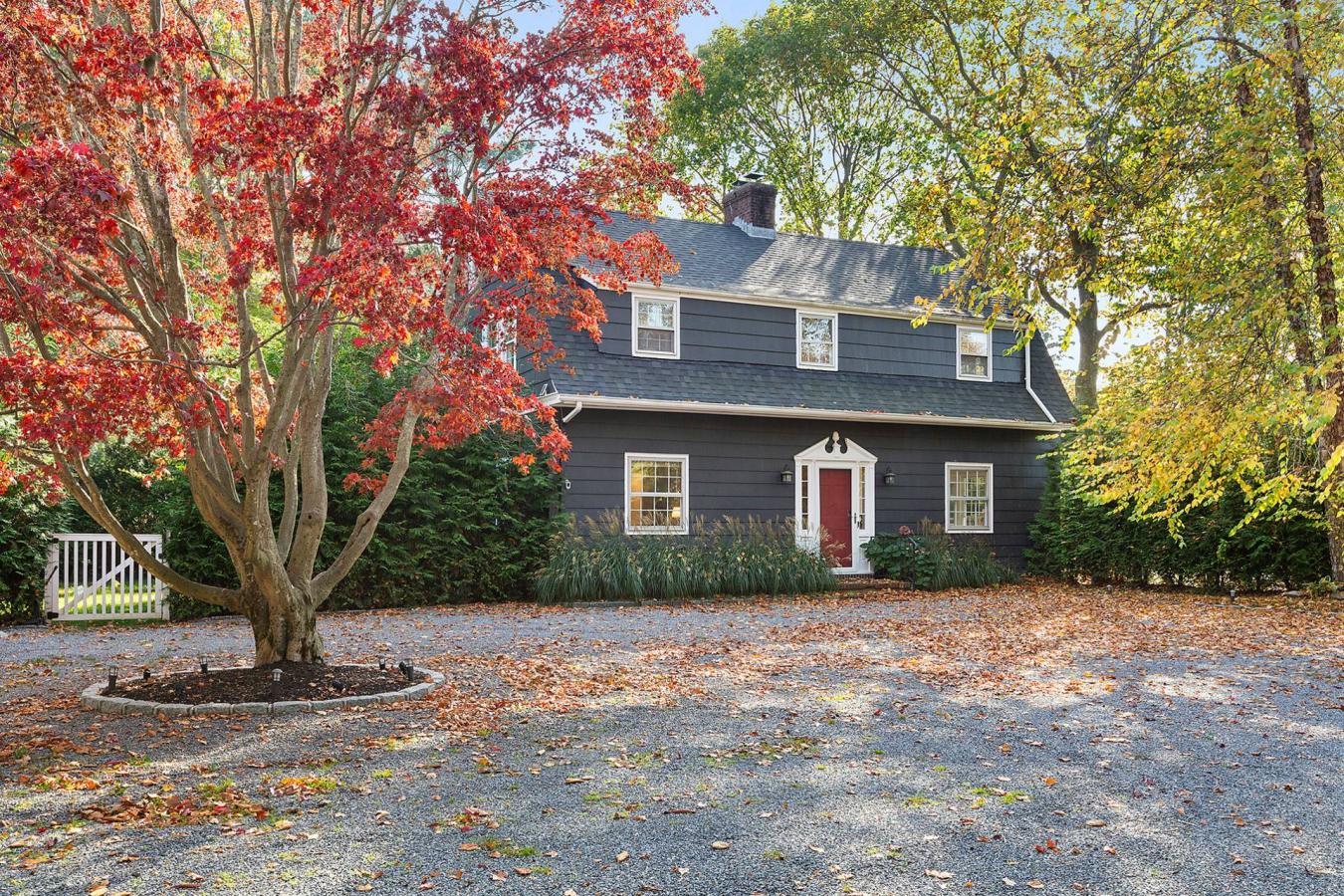 Quiogue, New York, 11978, United States, 4 Bedrooms Bedrooms, ,3 BathroomsBathrooms,Residential,For Sale,2003874