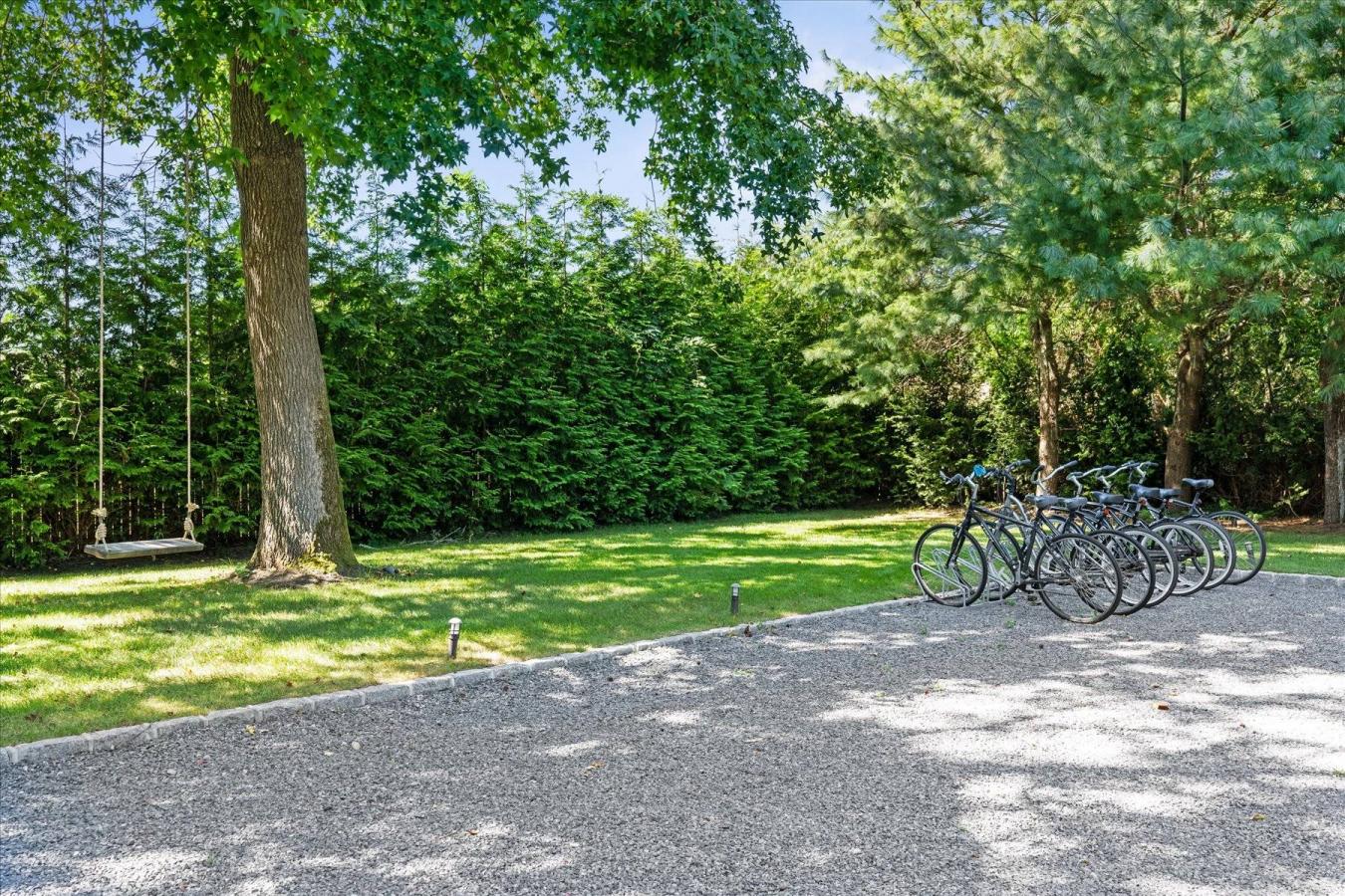 Quiogue, New York, 11978, United States, 4 Bedrooms Bedrooms, ,3 BathroomsBathrooms,Residential,For Sale,2003874