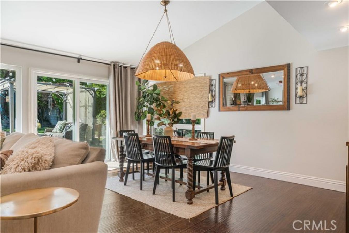 Woodland Hills, Los Angeles, 91367, United States, 3 Bedrooms Bedrooms, ,2 BathroomsBathrooms,Residential,For Sale,1997847