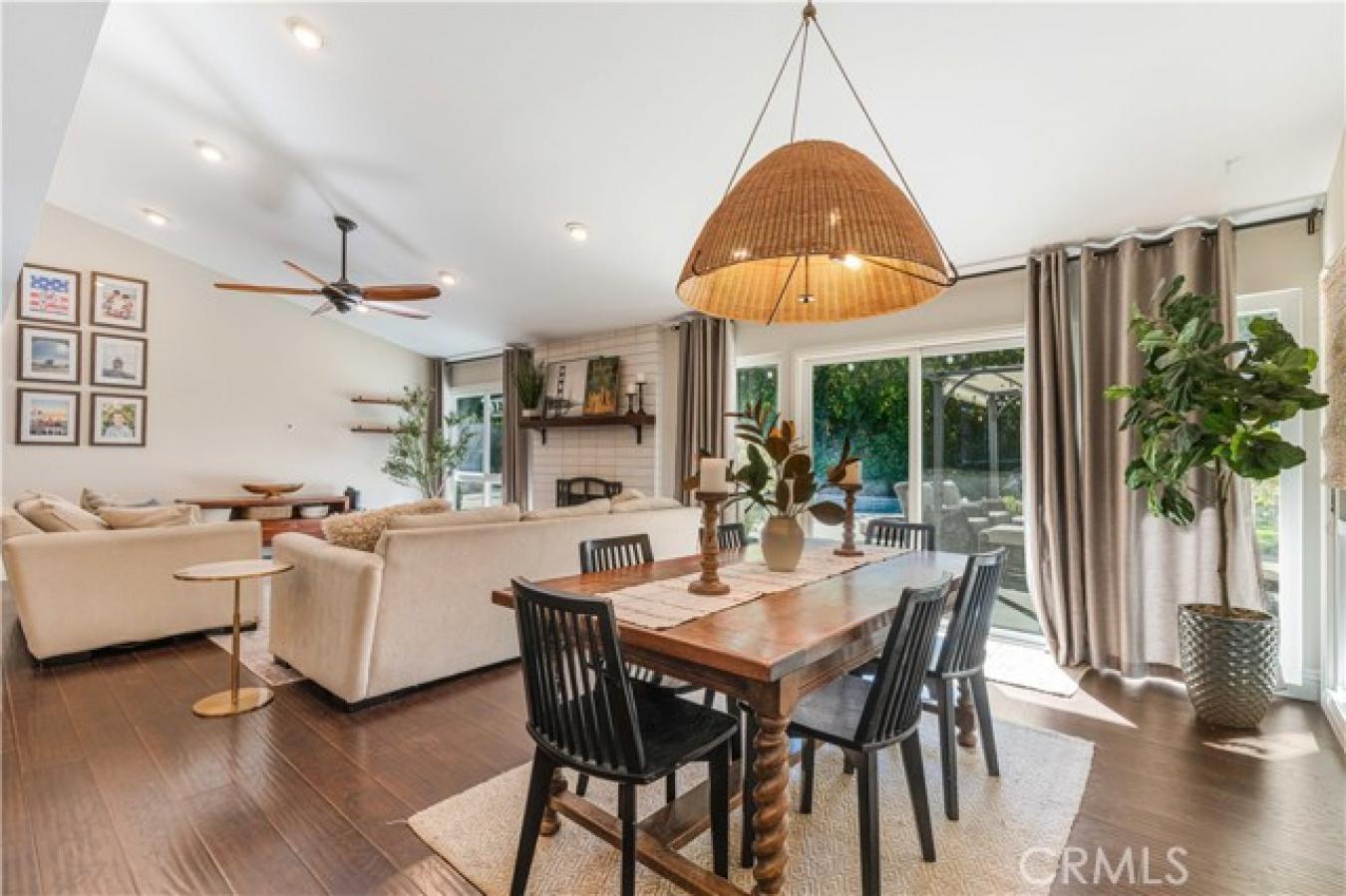 Woodland Hills, Los Angeles, 91367, United States, 3 Bedrooms Bedrooms, ,2 BathroomsBathrooms,Residential,For Sale,1997847