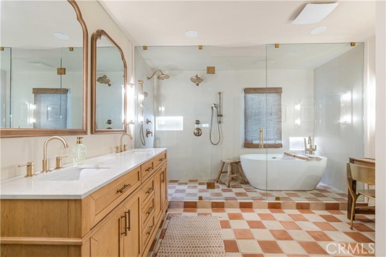 Woodland Hills, Los Angeles, 91367, United States, 3 Bedrooms Bedrooms, ,2 BathroomsBathrooms,Residential,For Sale,1997847